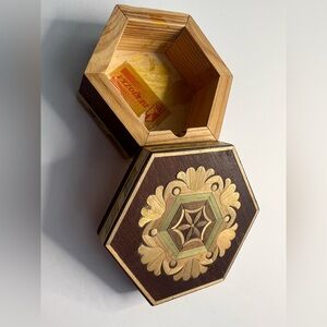 Vintage Russian BERIOZKA Octagon Trinket Box with Inlay Design